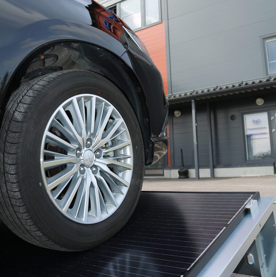 Aurinkopaneelit ovat kestäviä, lumen paino ei ole ongelma aurinkopaneeleille